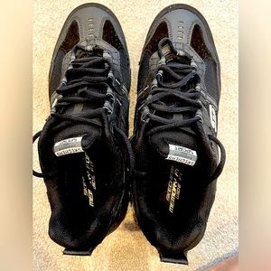 Sketchers Mens wide fit sneakers size 12